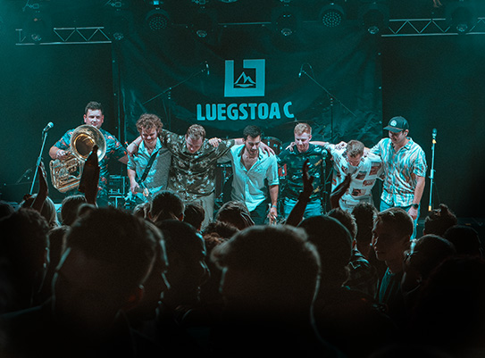 Gruppenfoto der Band Luegsta C